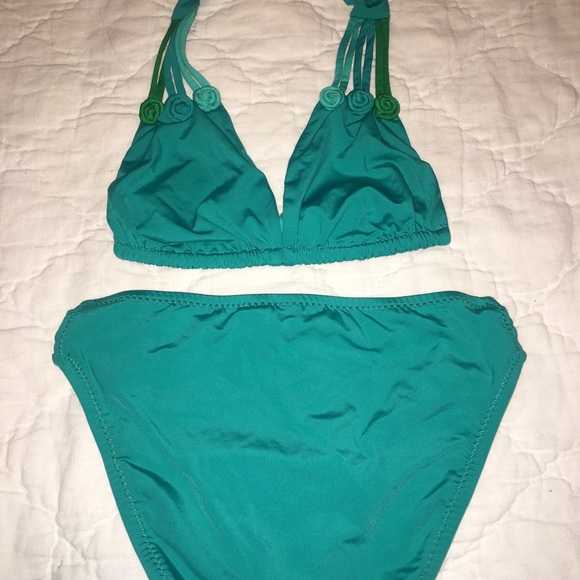 Becca two piece swimsuit - Picture 2 of 6